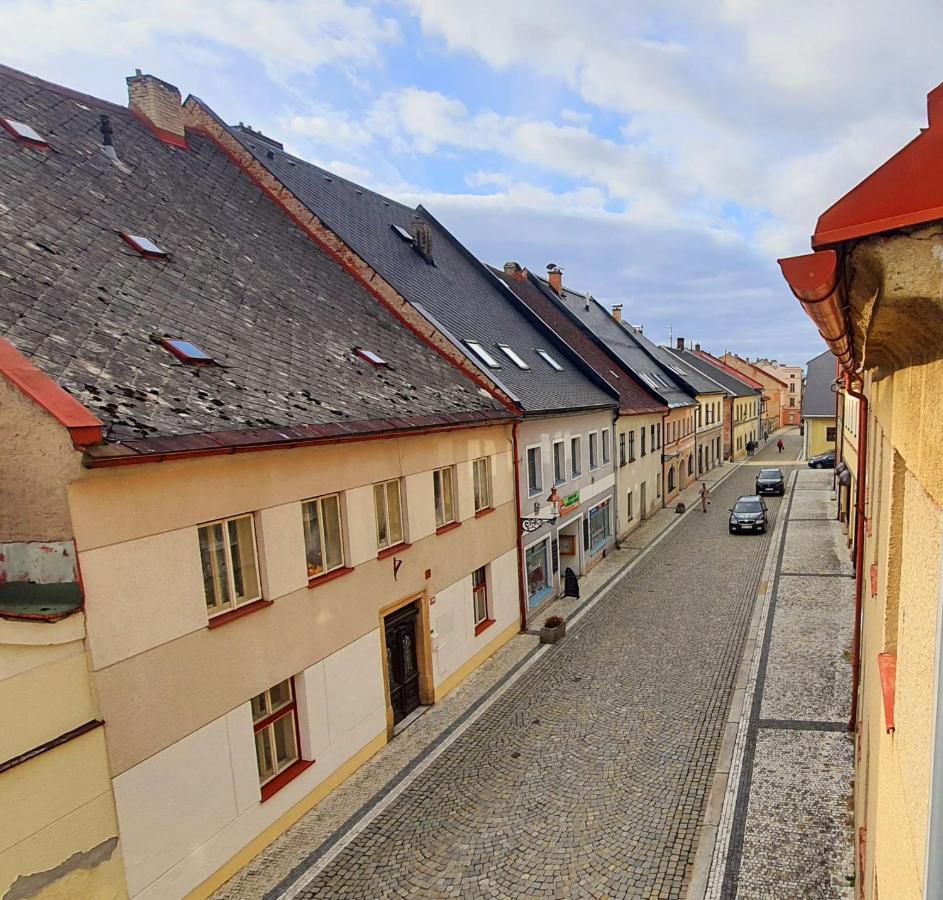 Apartman U Posty Kraliky Exterior photo